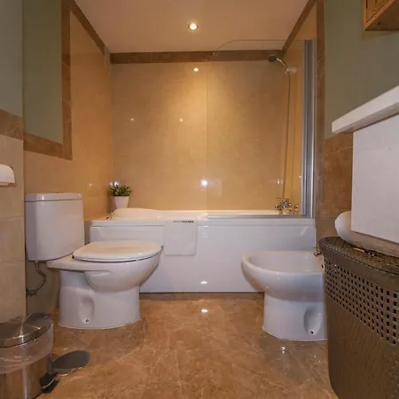 B02 - Fantastic Apartment With Pool Portimao