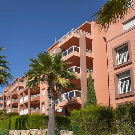 B02 - Fantastic Apartment With Pool