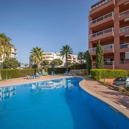 B02 - Fantastic Apartment With Pool