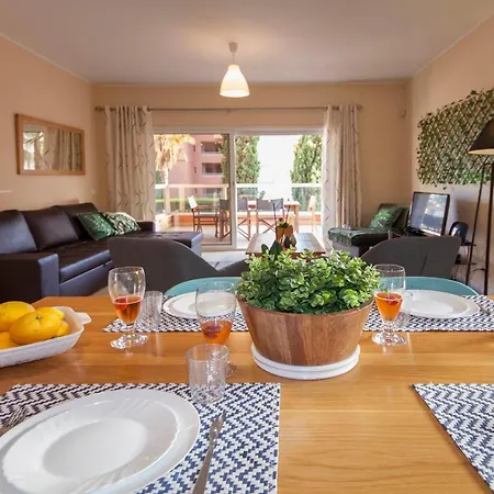 B02 - Fantastic Apartment With Pool Apartment Portimao