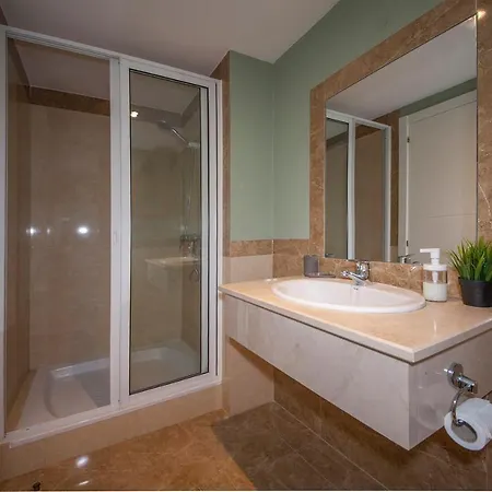 B02 - Fantastic Apartment With Pool *