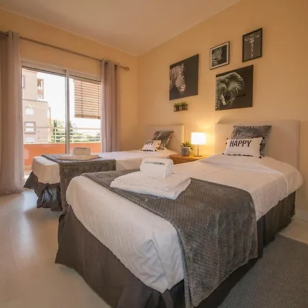 B02 - Fantastic Apartment With Pool